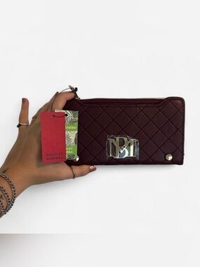 NWT Badgley Mischka Wallet
